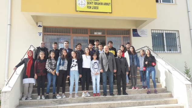 Ortaokul öğrencileri Fen Lisesi’ni gezdi