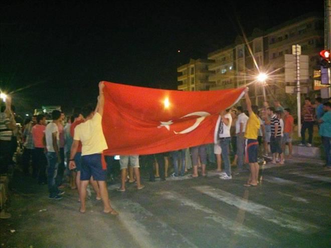 BOZYAZI HALKI ŞEHİTLERİMİZ İÇİN AYAKLANDI