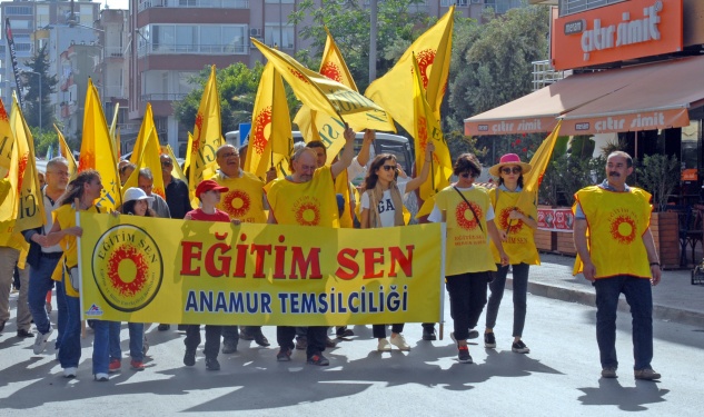 Eğitim Sen 19 Mayıs’ı kutladı