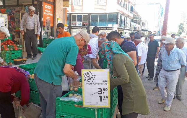 Ucuz patates soğana hücum