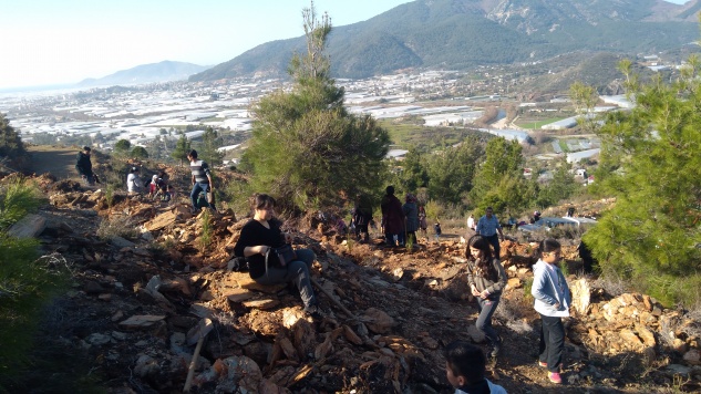 Akdeniz İlkokulu’nun İzcileri Fidan Dikti