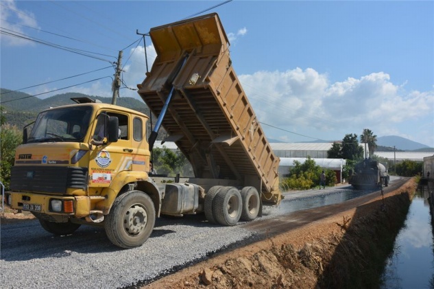 Bozyazı’da asfalt çalışması