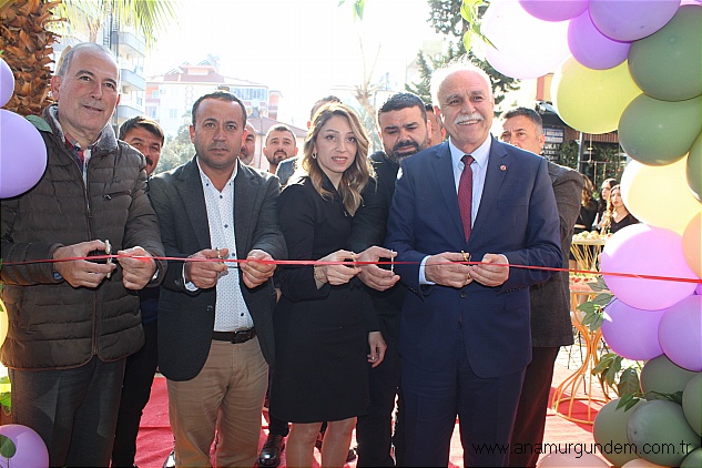 Gökçen Kuaför, Gökçen Başar kendi yerinde hizmetinizde