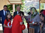 AKDENİZ İLKOKULUNDAN “CUMHURİYETE CAN VERENLERE” SAYGI