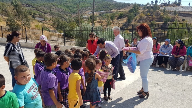 Türe, Çarıklar’da öğrencilerle buluştu