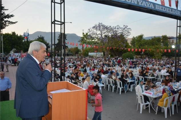 Bozyazı Belediyesi’nden iftar yemeği