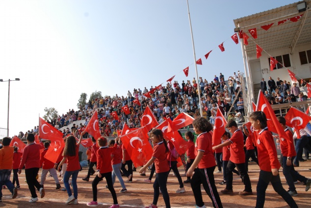 Cumhuriyet Bayramı törenle kutlandı