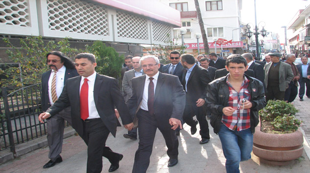 Mustafa Sever, “ Anamur’u sever hizmeti eder”