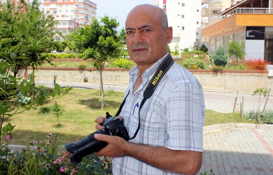 GAZETECİ ÜNLÜ’NÜN  FOTOLARI ÜNLÜ BİR DERGİDE KAPAK OLDU