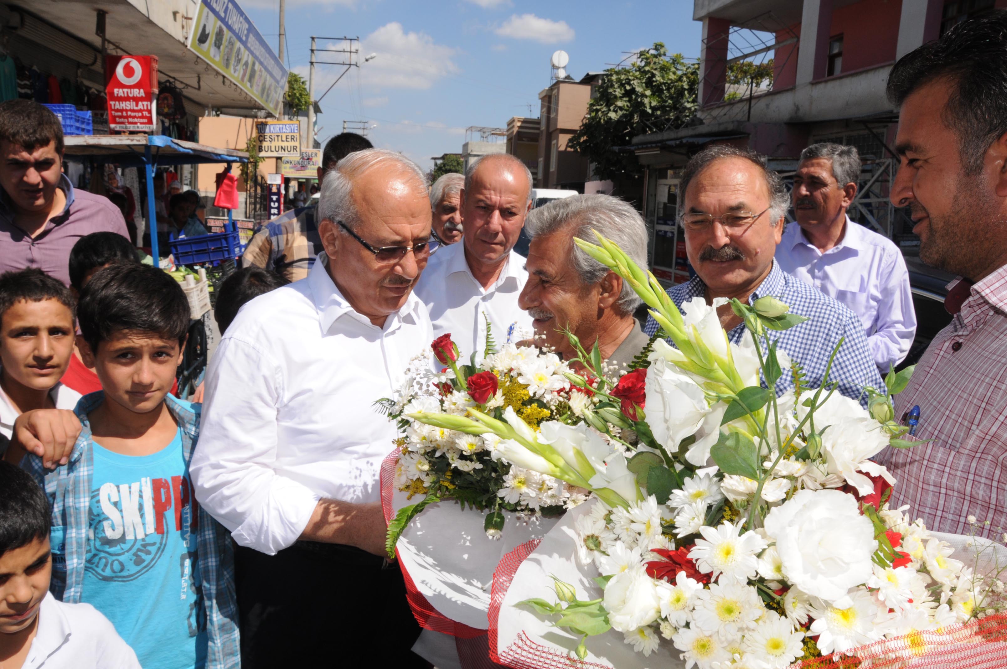 BAŞKAN KOCAMAZ’IN ONURUNA YEMEK