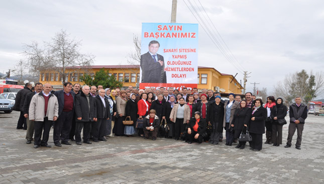 Başkan Türeye Sanayide sevgi yumağı oluştu