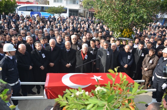 Eski Bakan Yücelen Memleketi Anamur’da toprağa verildi