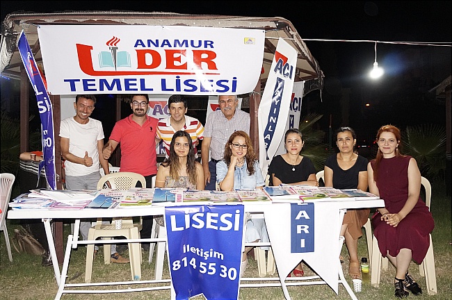 Eğitim kurumları stantları festivalde gözde oldu