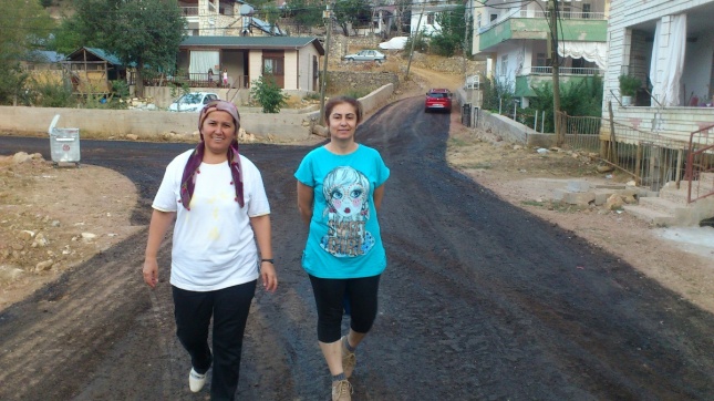 Mahallelerde yol çalışmaları başladı