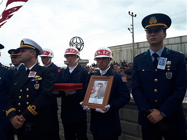 Şehid Halil İbrahim Şık Gözyaşları arasında toprağa verildi