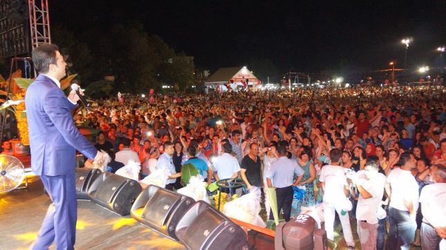 FESTİVALİN İLK GÜNÜNDE OĞUZ YILMAZ COŞTURDU