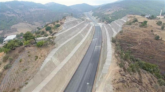 BAŞKAN TÜRE, “MELLEÇ VİYADÜĞÜ ANAMUR’A HAYIRLI OLSUN”