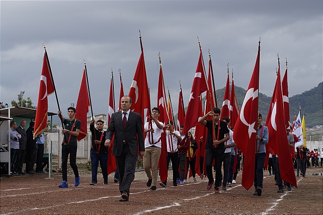 94. YILINDA CUMHURİYETE YAKIŞIR KUTLAMA