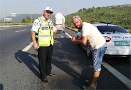 Mersin Polisinden Araç Sürücülerine Hem Denetim HemEğitim