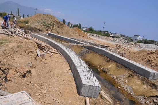 Başkan vatandaşın isteğini geri çevirmiyor